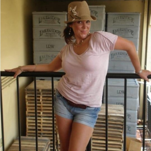 I’m Going Live! Please Like and Share My Listing! - Picture 11 of 11